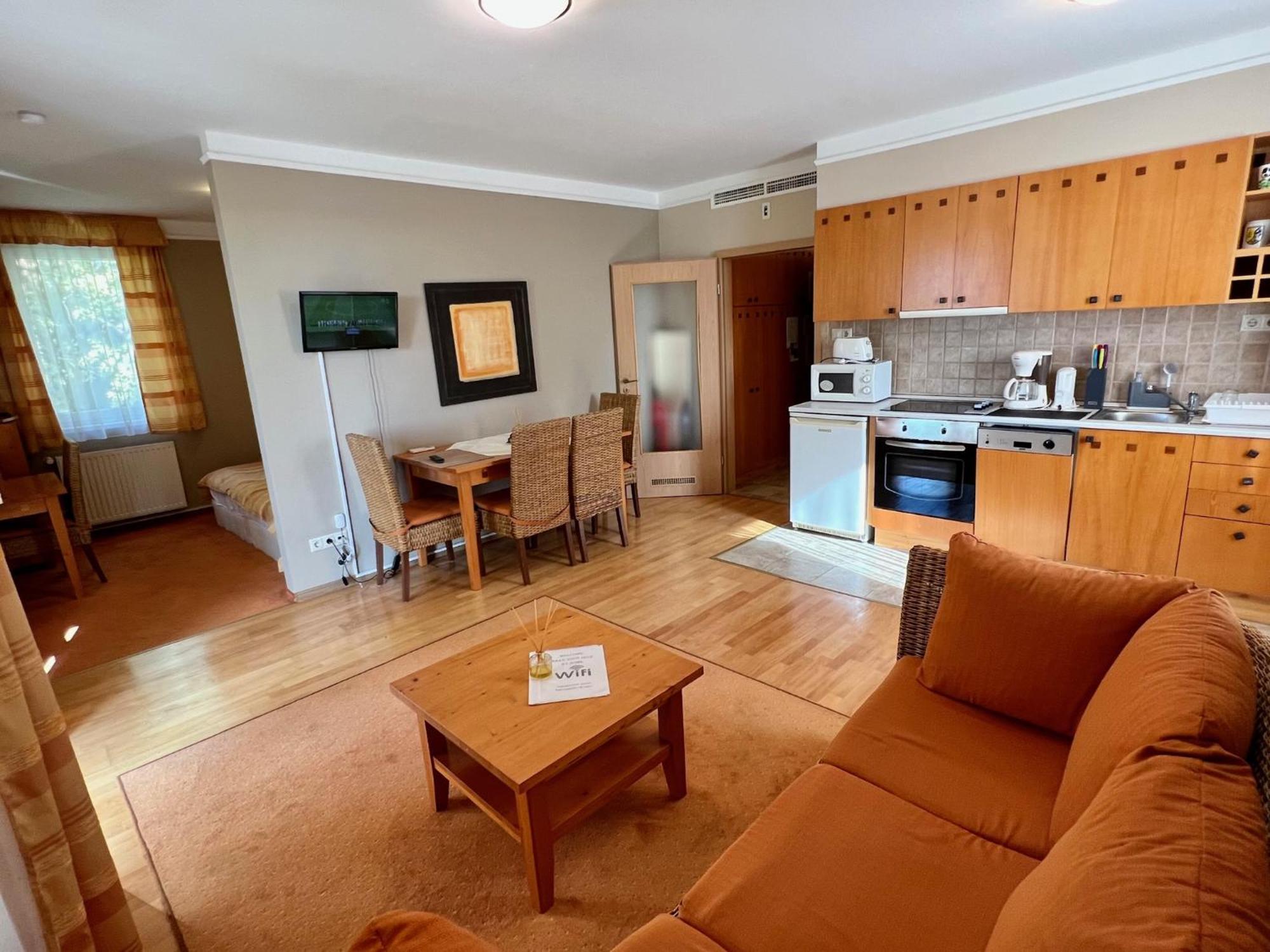 Luxus Golf Apartment Buk Luaran gambar